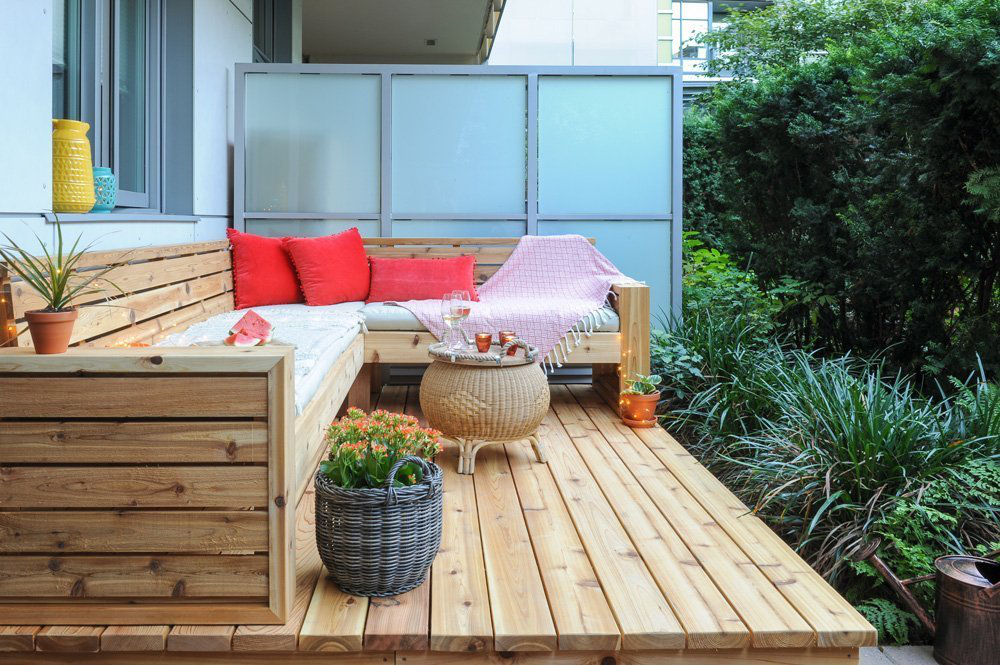 穩(wěn)定的庫(kù)存對(duì)木陽(yáng)臺(tái)定制的重要性